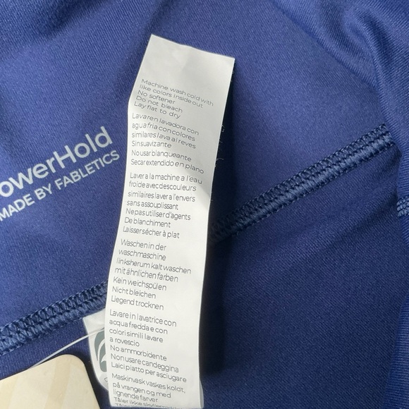 NWT Fabletics Define PowerHold High Waisted 9'' Shorts Navy Blue Women’s Size L - Picture 6 of 10
